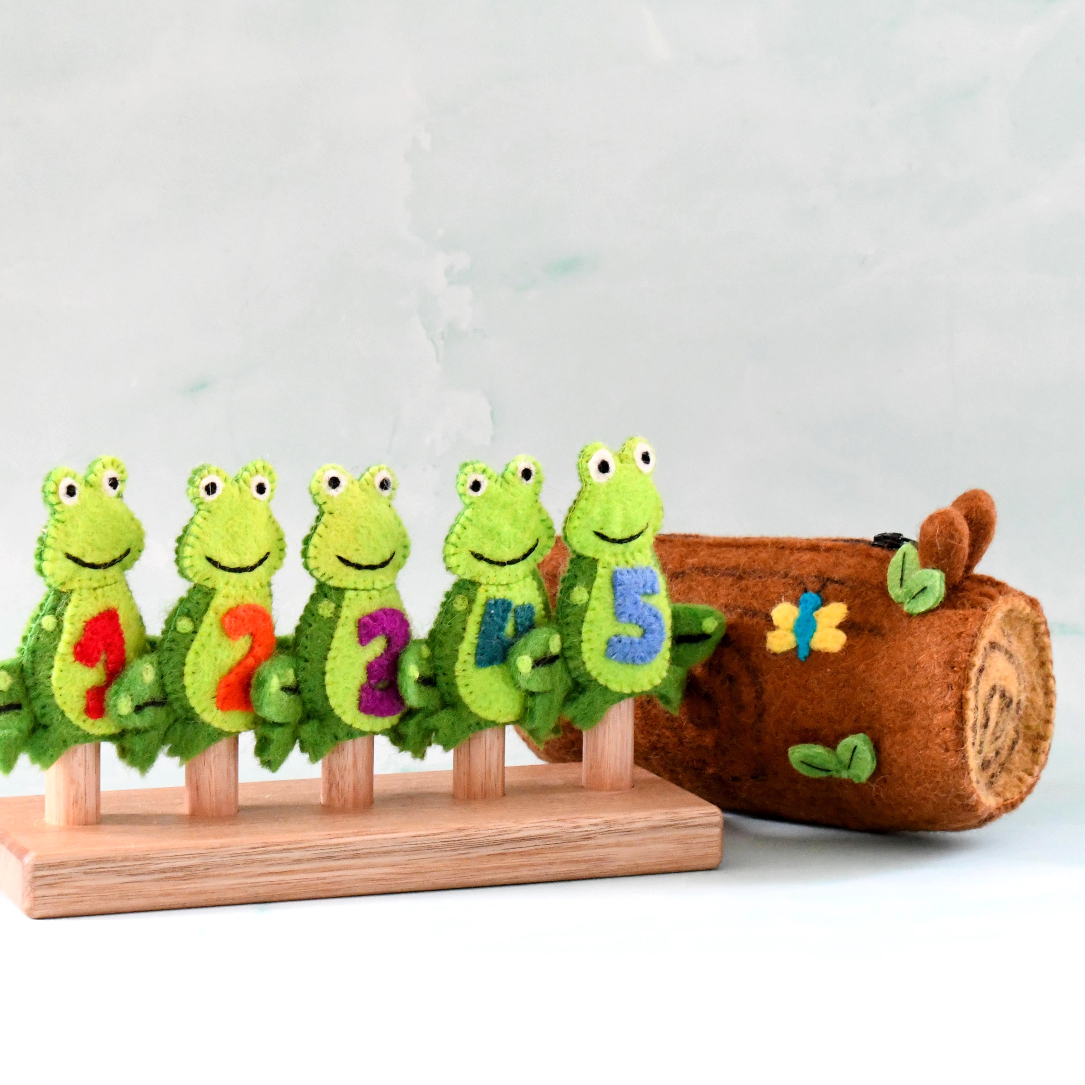 5 Little Speckled Frogs with Log Bag, Finger Puppet Set - Tara Treasures