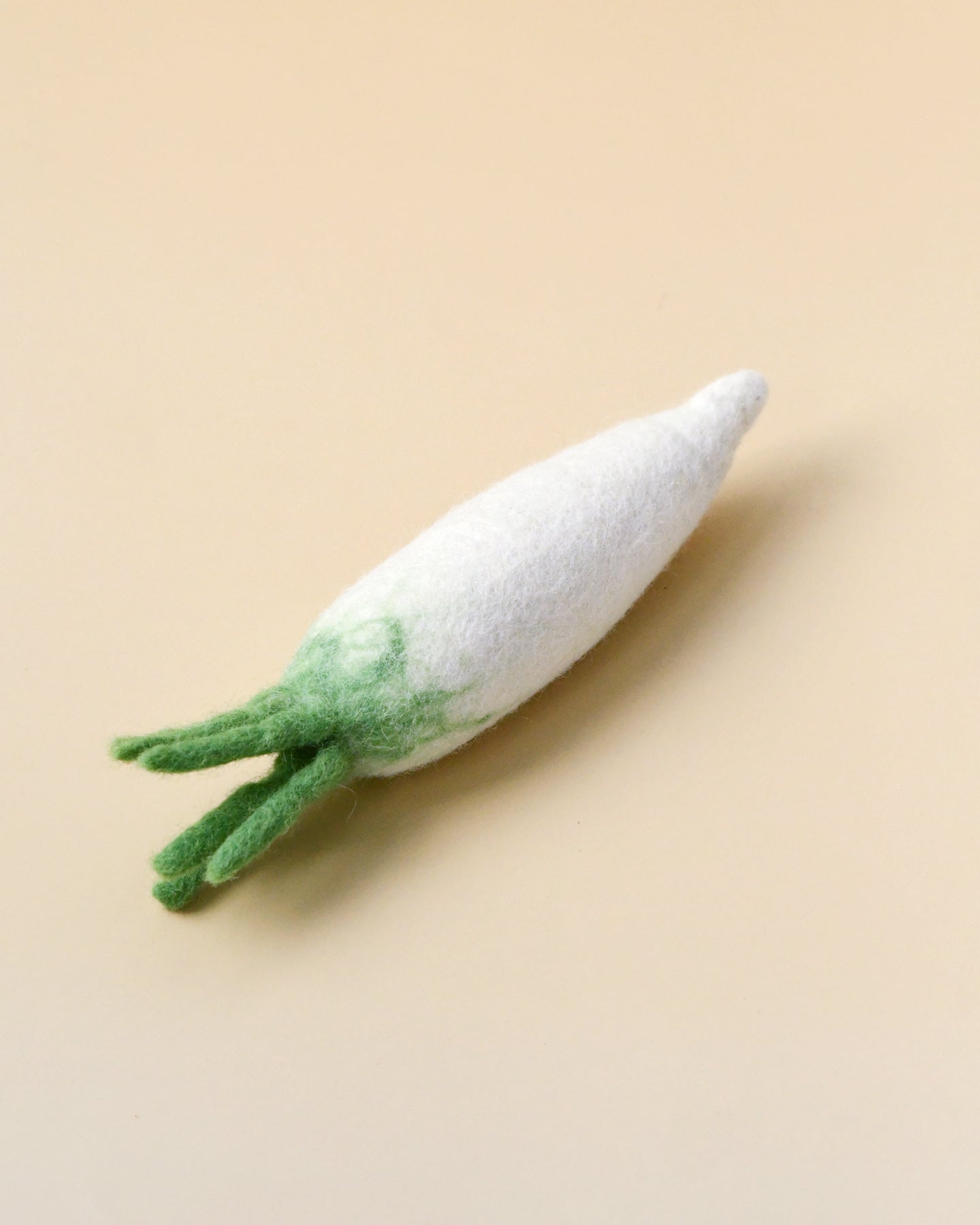 Felt Daikon Radish (White Carrot)