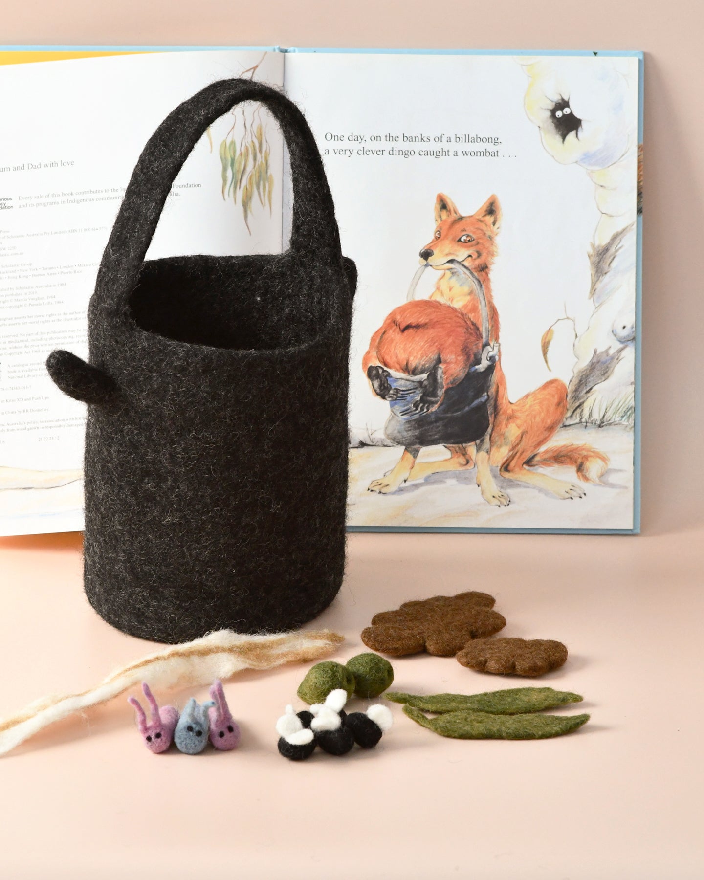 Felt "Wombat Stew" Billy Can and Small Parts Play Set