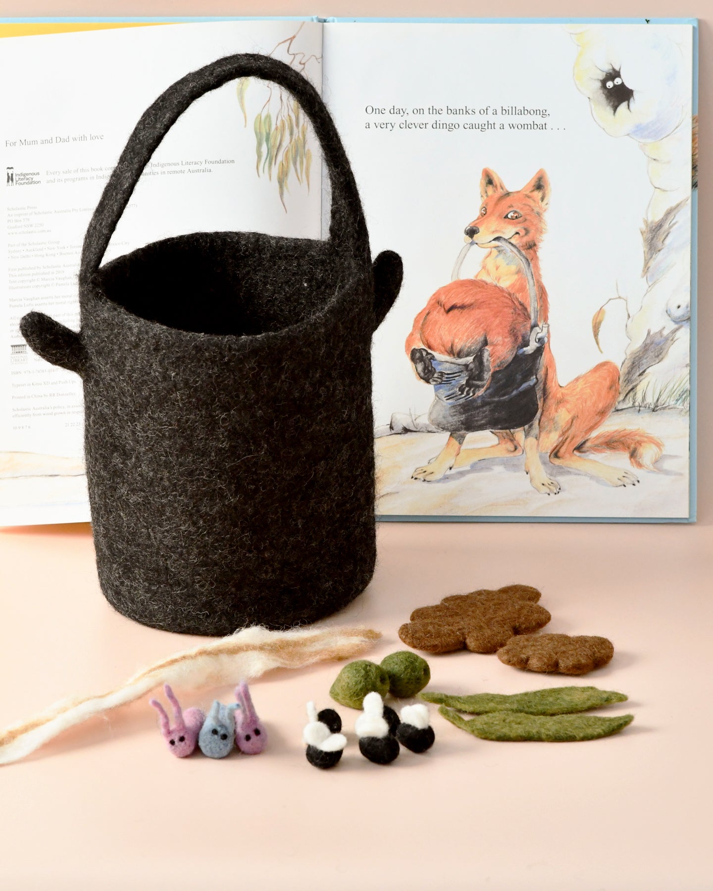 Felt "Wombat Stew" Billy Can and Small Parts Play Set