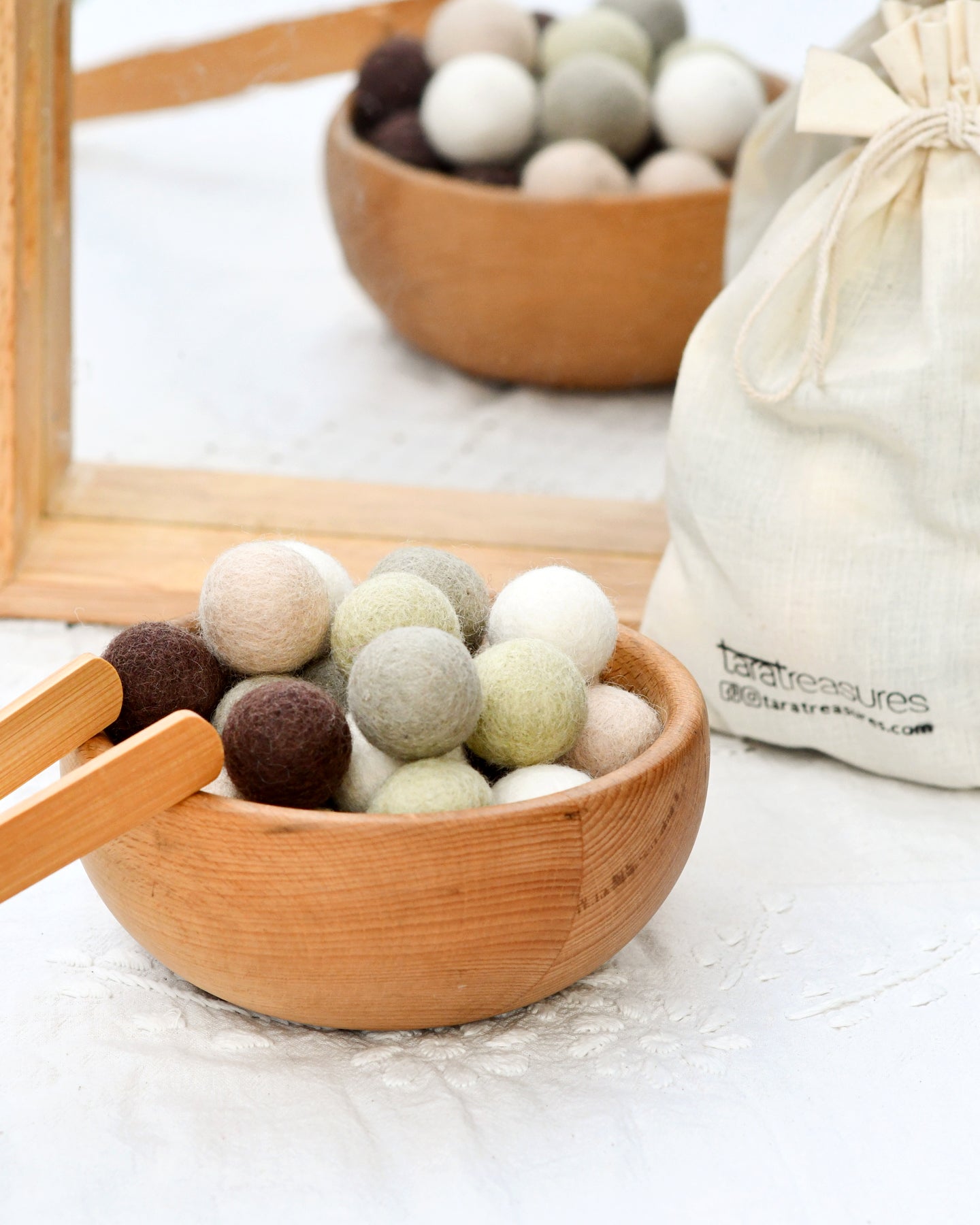 Wool Felt Balls in a Pouch - Neutral Tones 3cm 30 balls - Tara Treasures