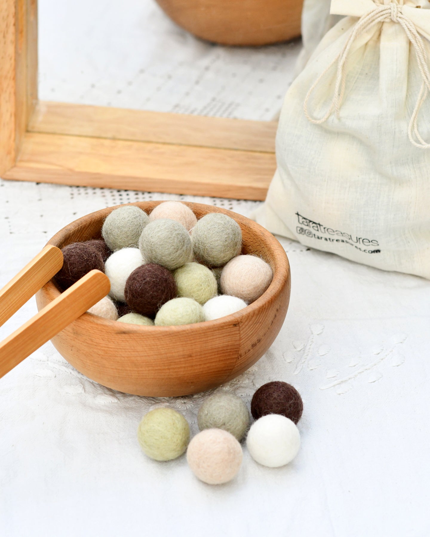 Wool Felt Balls in a Pouch - Neutral Tones 3cm 30 balls - Tara Treasures