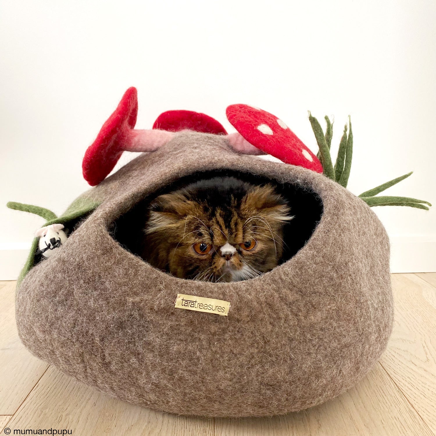 Toadstool Cat Cave with Mouse Toy - Tara Treasures