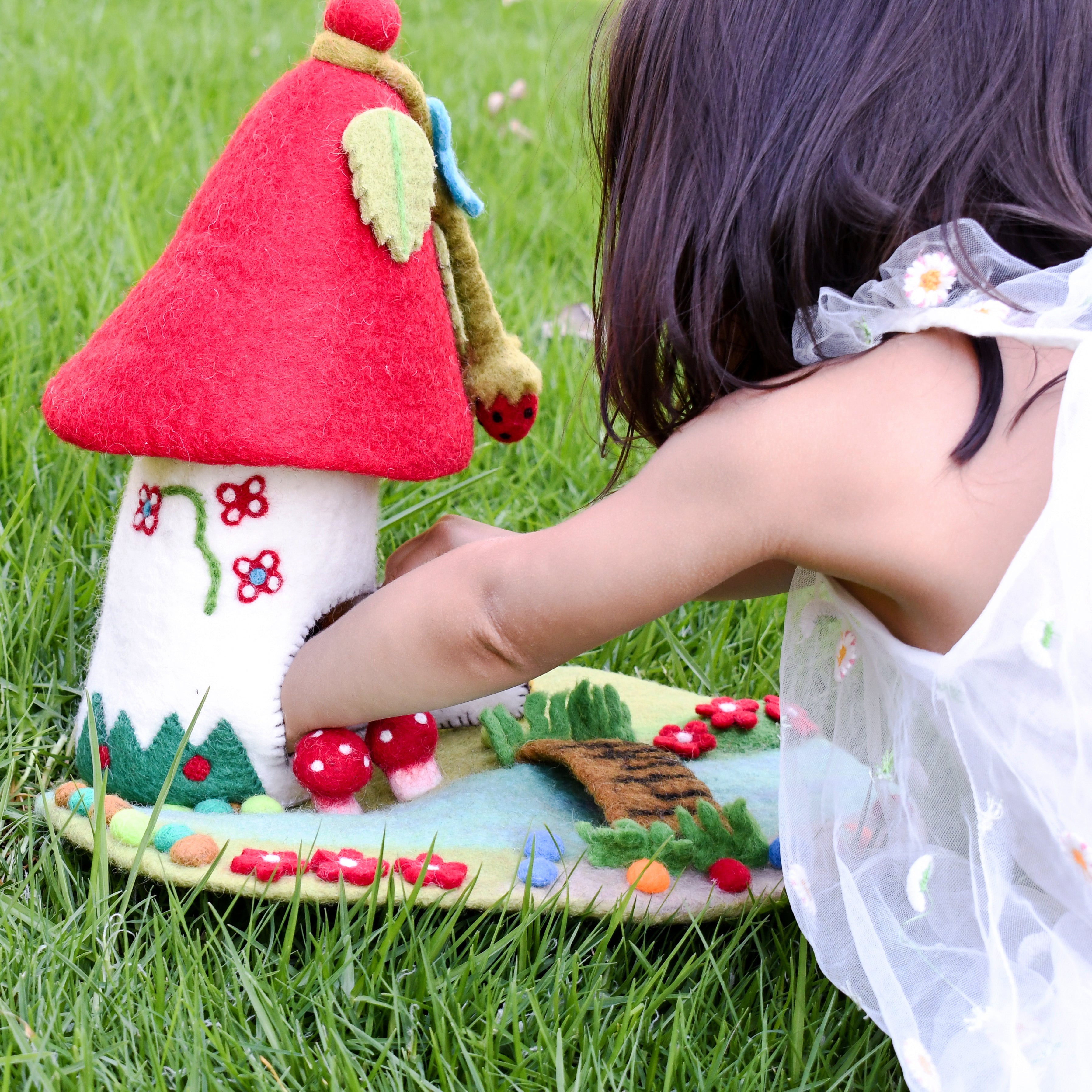 Fairies and Gnomes House - Red Roof - Tara Treasures