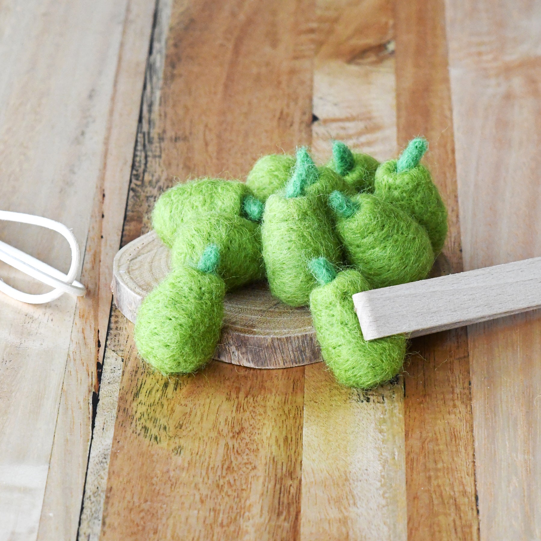 Loose Parts Play - 10 Felt Pears (3cm) - Tara Treasures