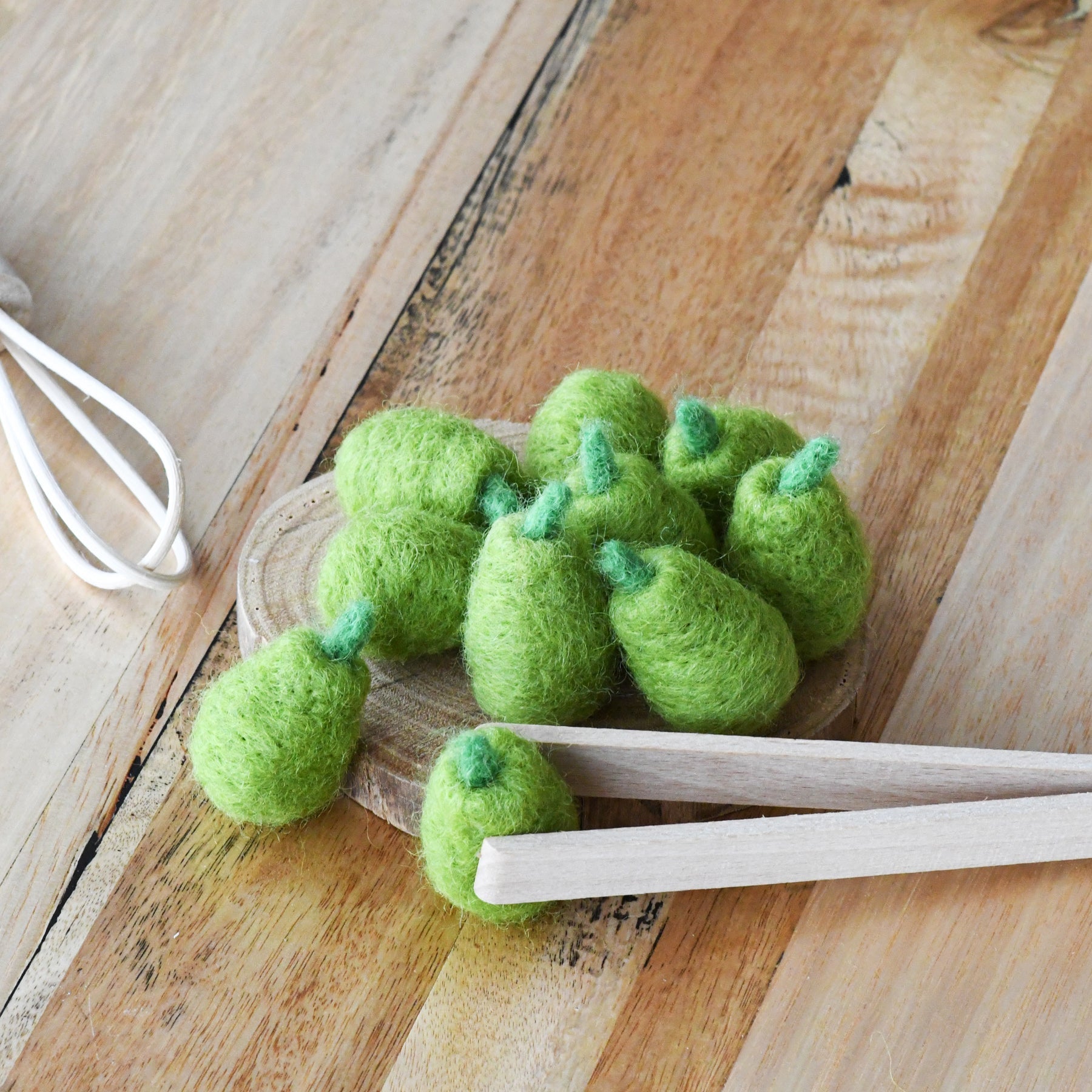 Loose Parts Play - 10 Felt Pears (3cm) - Tara Treasures