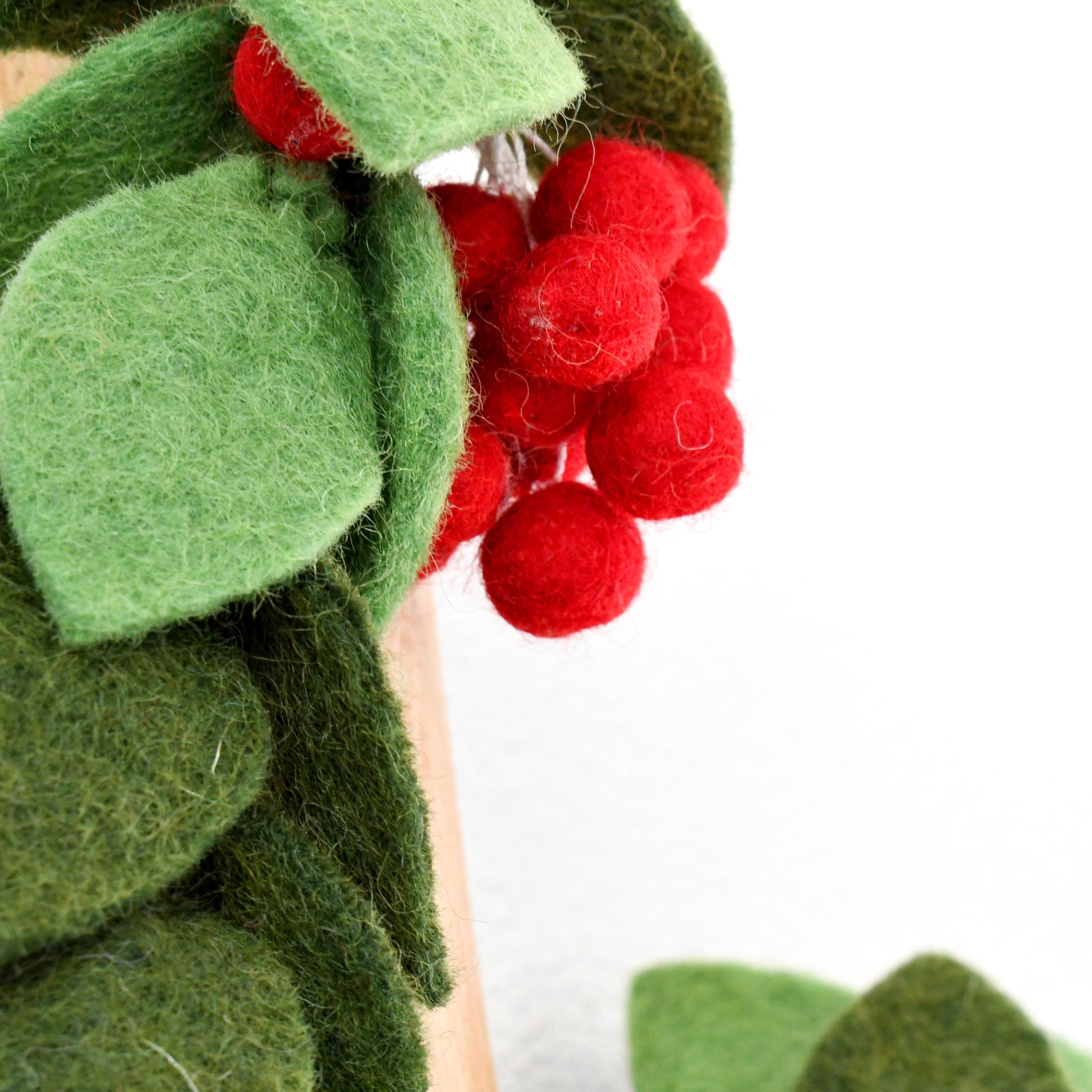 Holly Christmas Garland - Tara Treasures