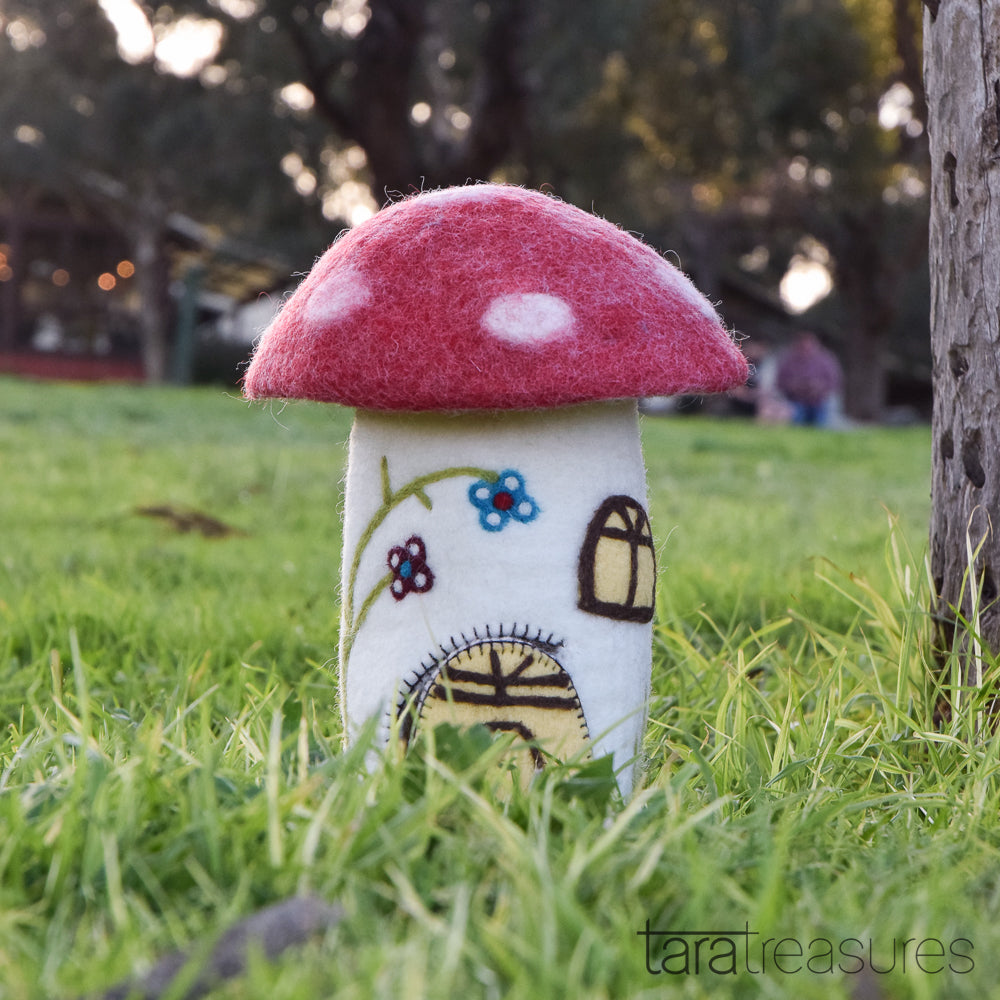 Fairies and Gnomes House - Red Mushroom (Toadstool) - Tara Treasures