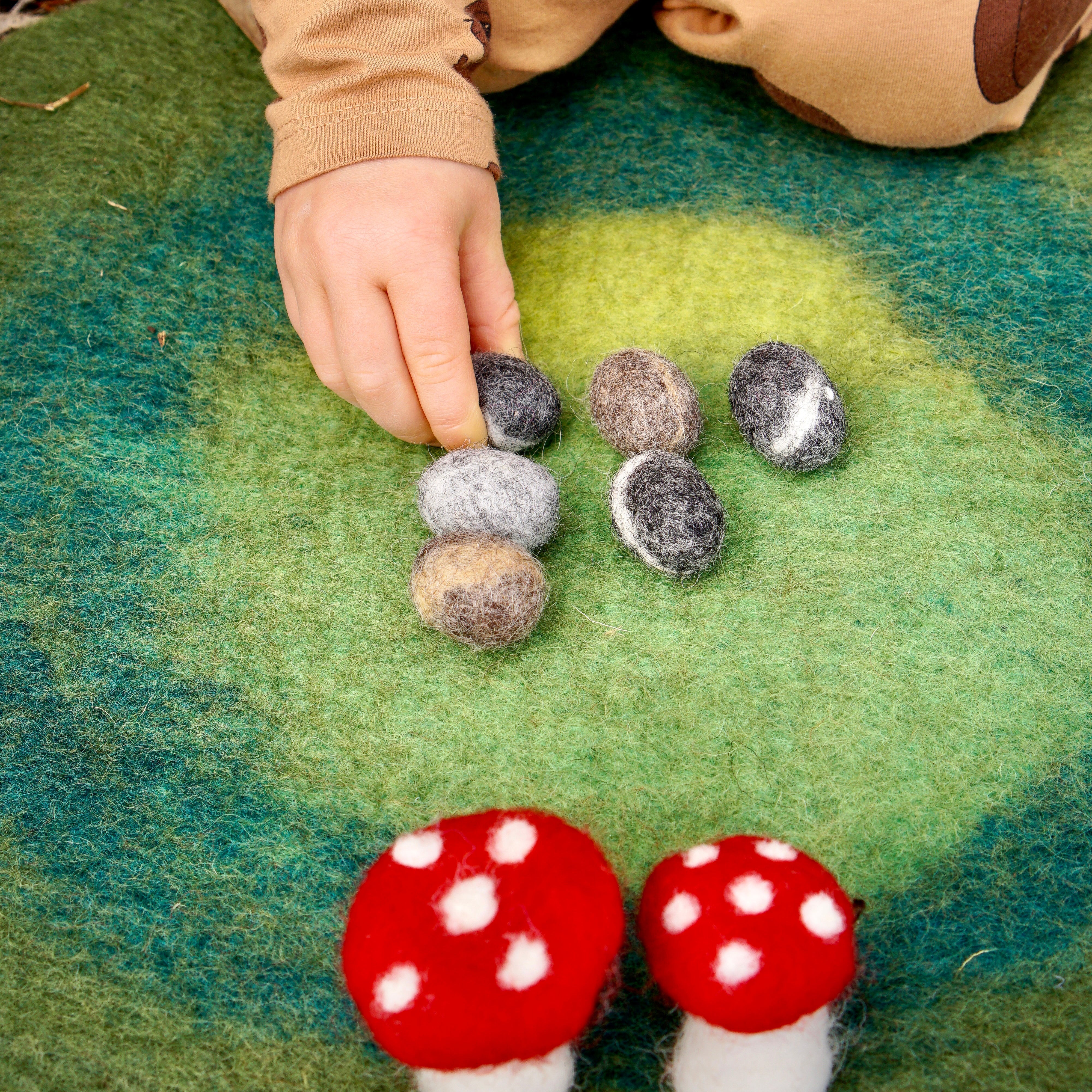 Felt Pebbles Stones in a Pouch - 3cm - 15 pebbles - Tara Treasures